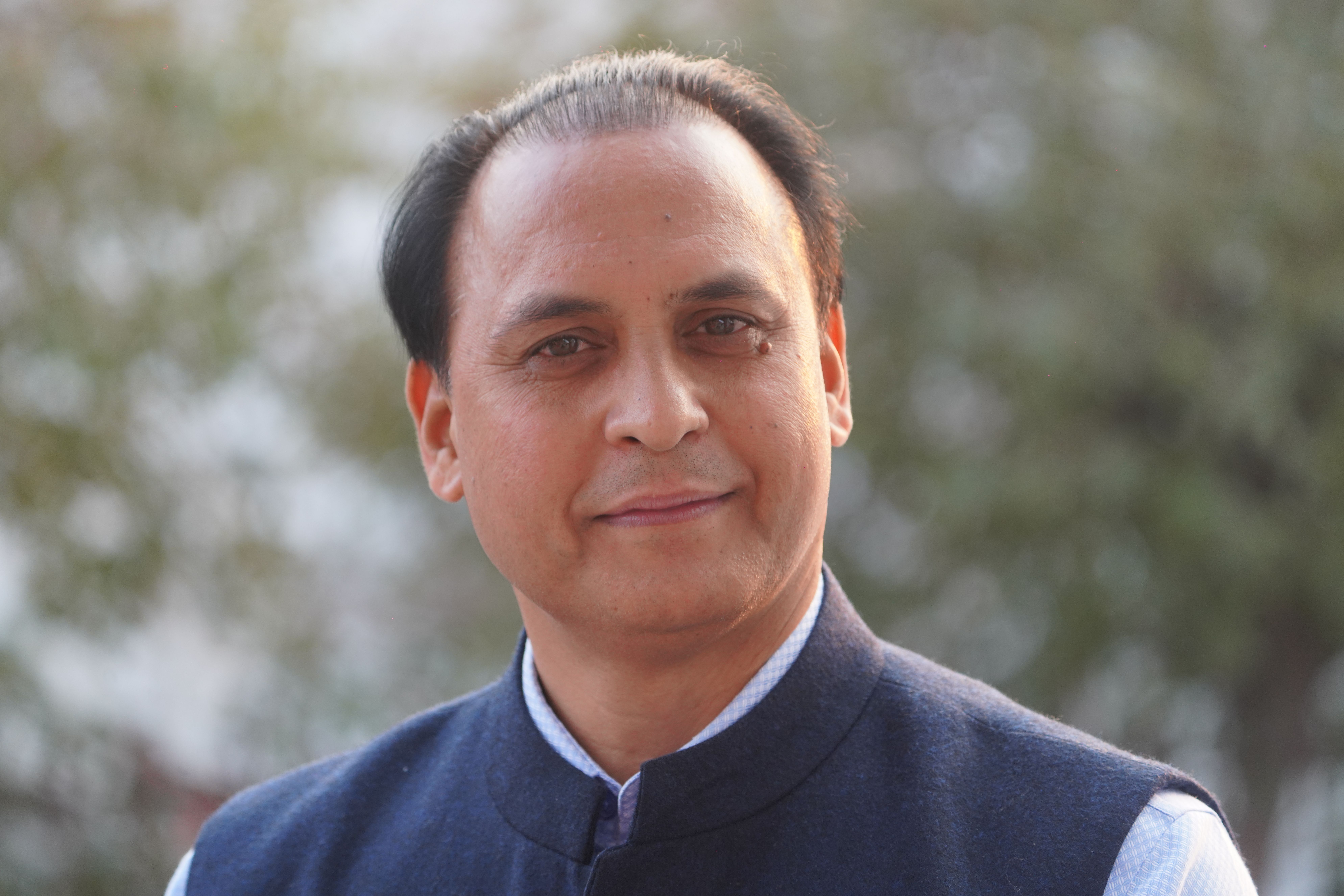 Indian Politicians Participate in Viral 1980s-Themed AI Photo Trend