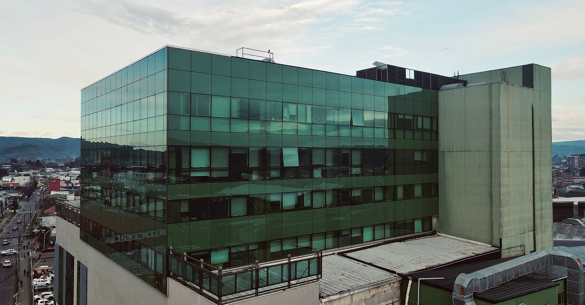 5 Best SEO Tools for Commercial Glass and Glazing Contractors (2026 Guide): Improve AEO, GEO & AI Visibility