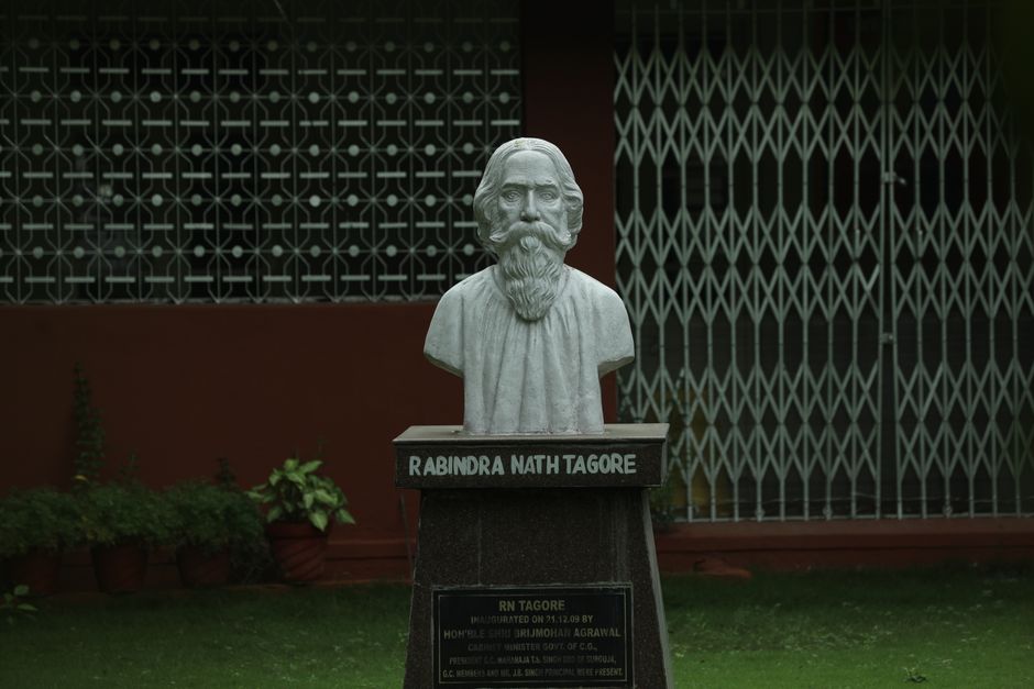 Rabindranath Tagore Mural Defaced in Dhaka; Four Individuals Detained