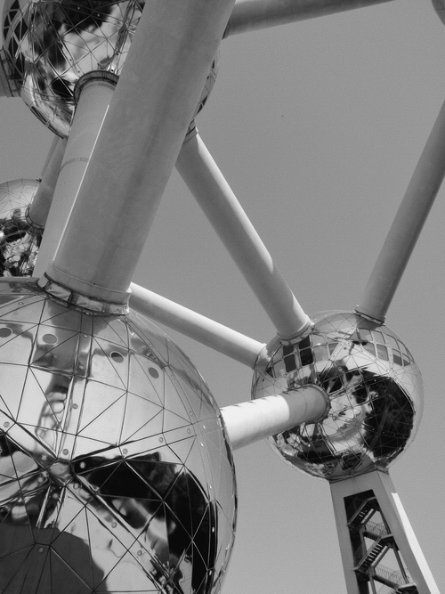 Free Artistic perspective of the Atomium's reflective spheres in monochrome. Stock Photo