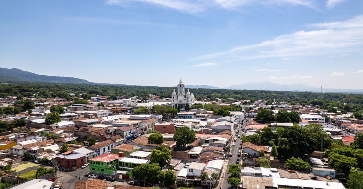 Stunning aerial view of Zacatecoluca, El Salvador, featuring the iconic church amidst the cityscape.
