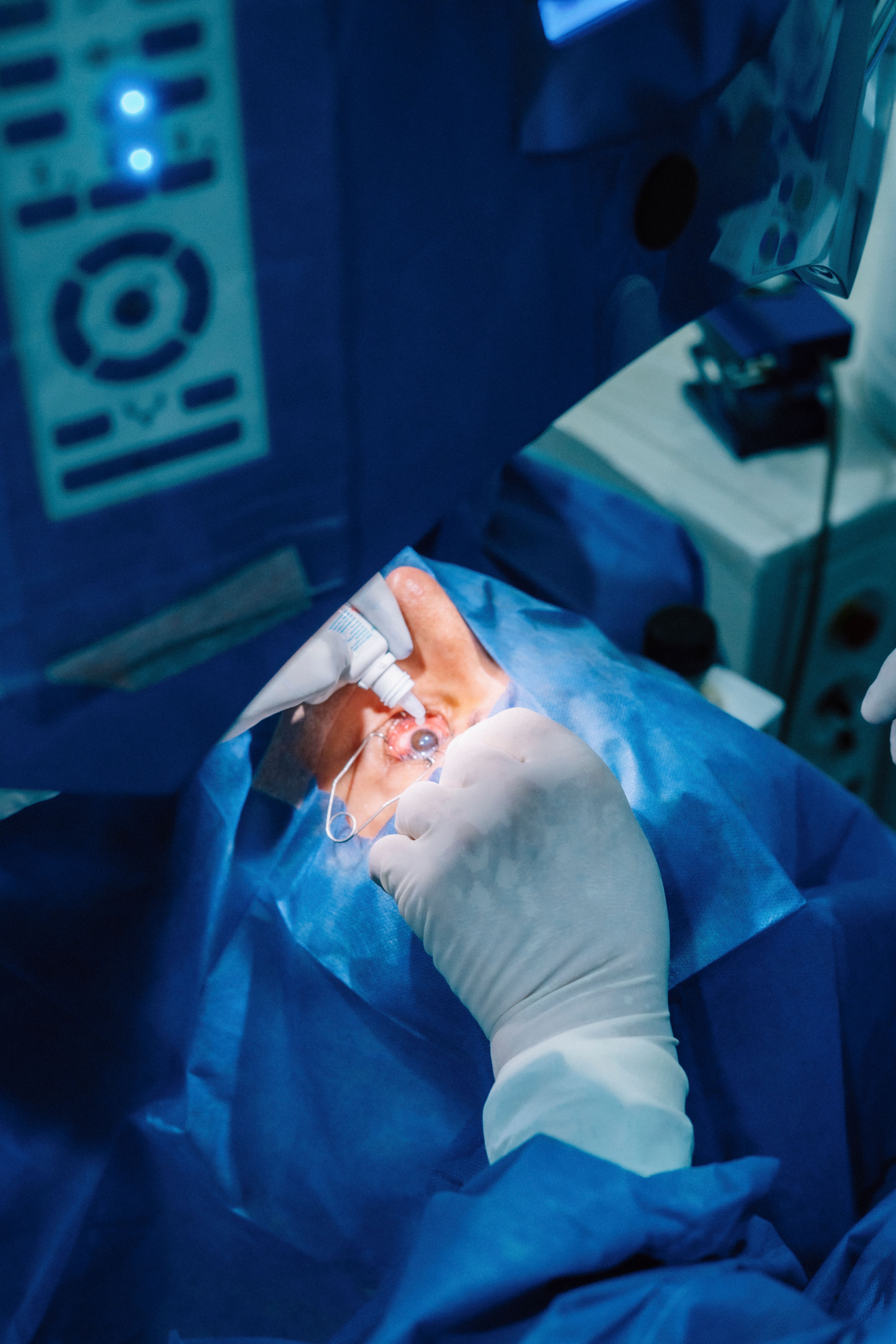 Ophthalmic — instruments in the operating field