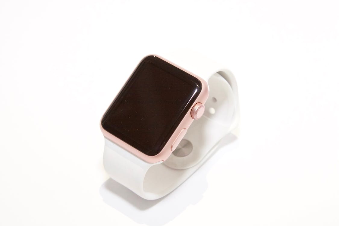 Montre Apple Avec Boîtier En Aluminium Or Rose Avec Bracelet Sport Blanc