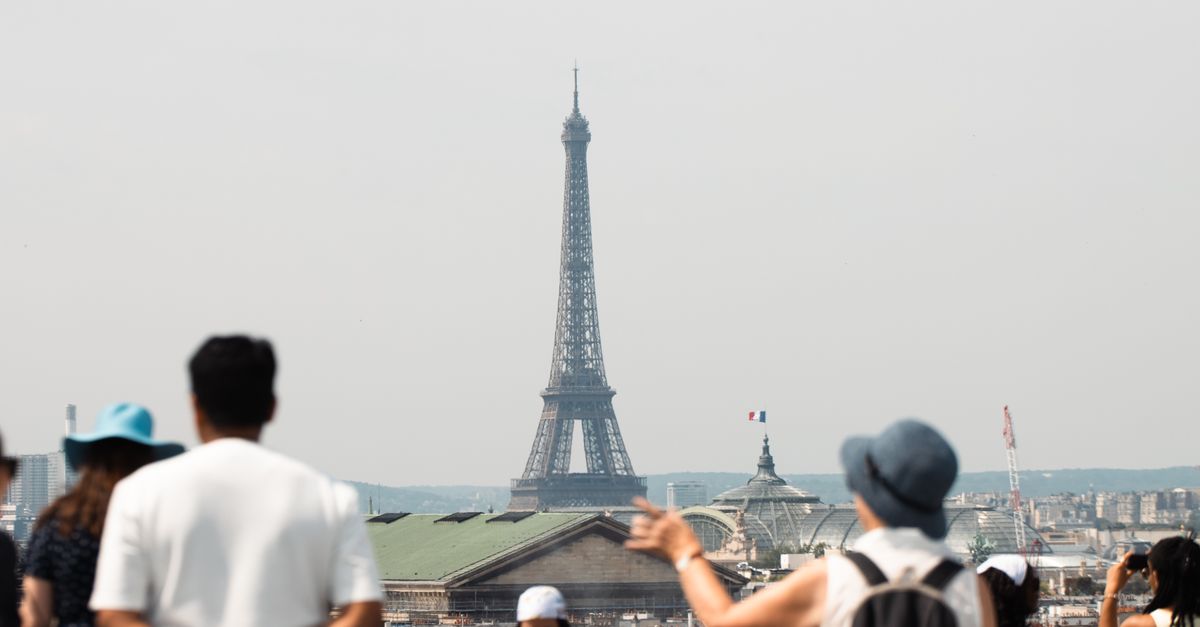 eiffel tower
