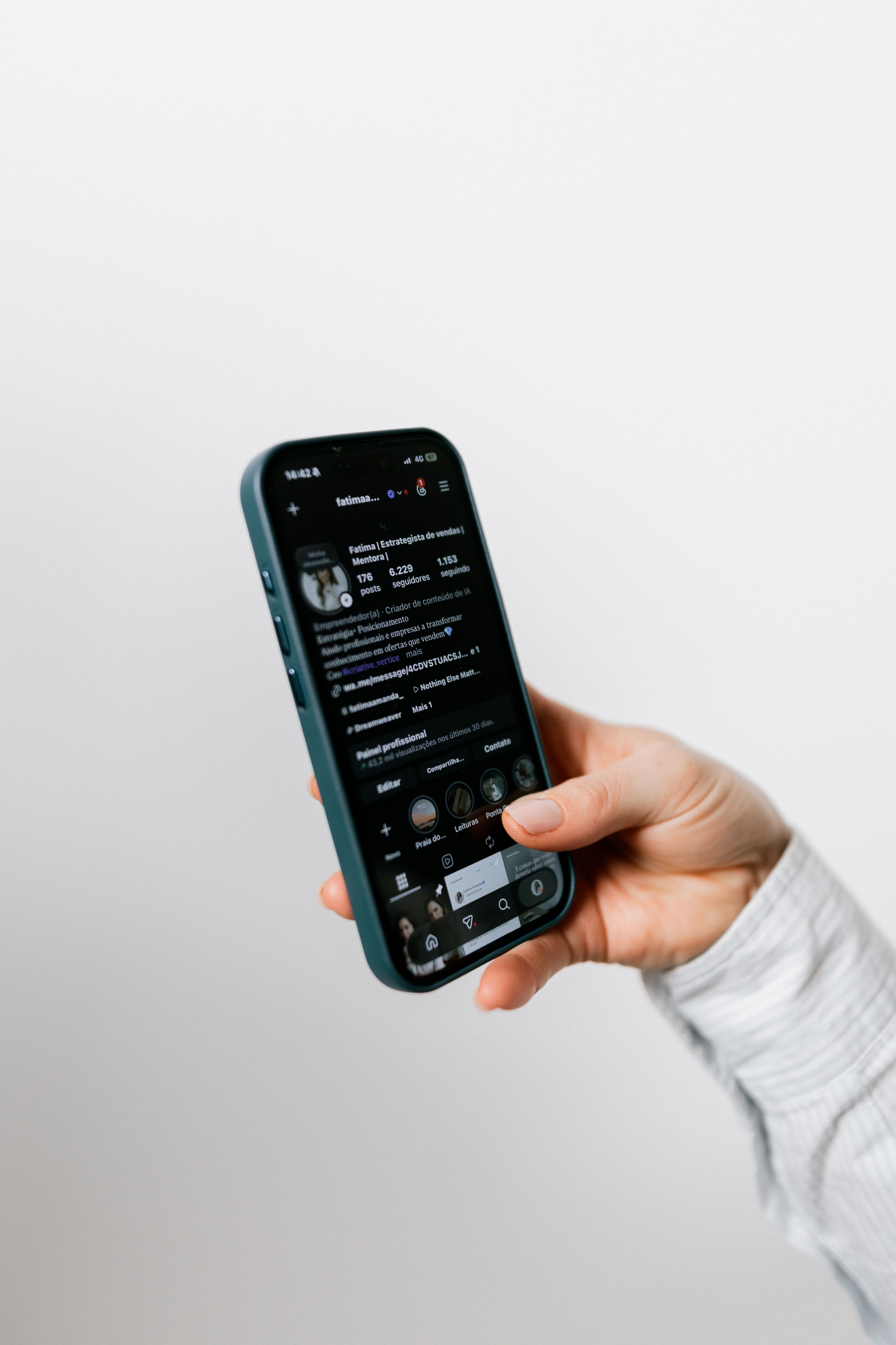 120 Social Media Profile Tips