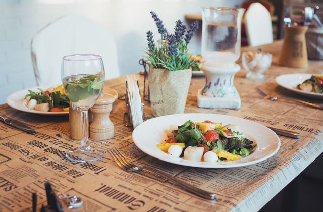 Eating out without abandoning your goals