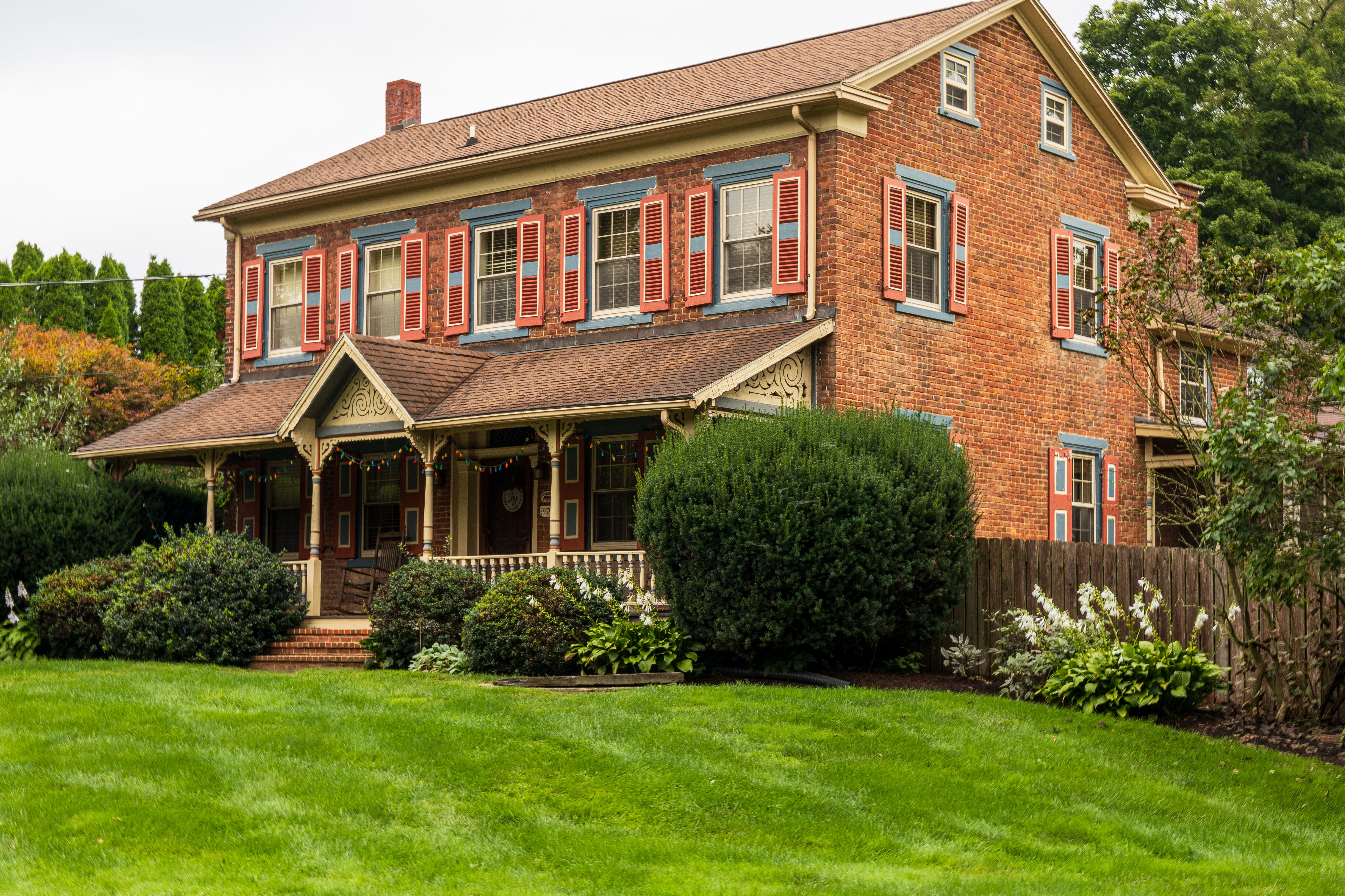 Current refi mortgage rates report for Sept. 15, 2026 — Photo by Michael S on Pexels