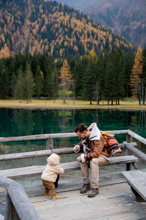 Безкоштовне стокове фото на тему «батьківство, батько, батько та дитина»