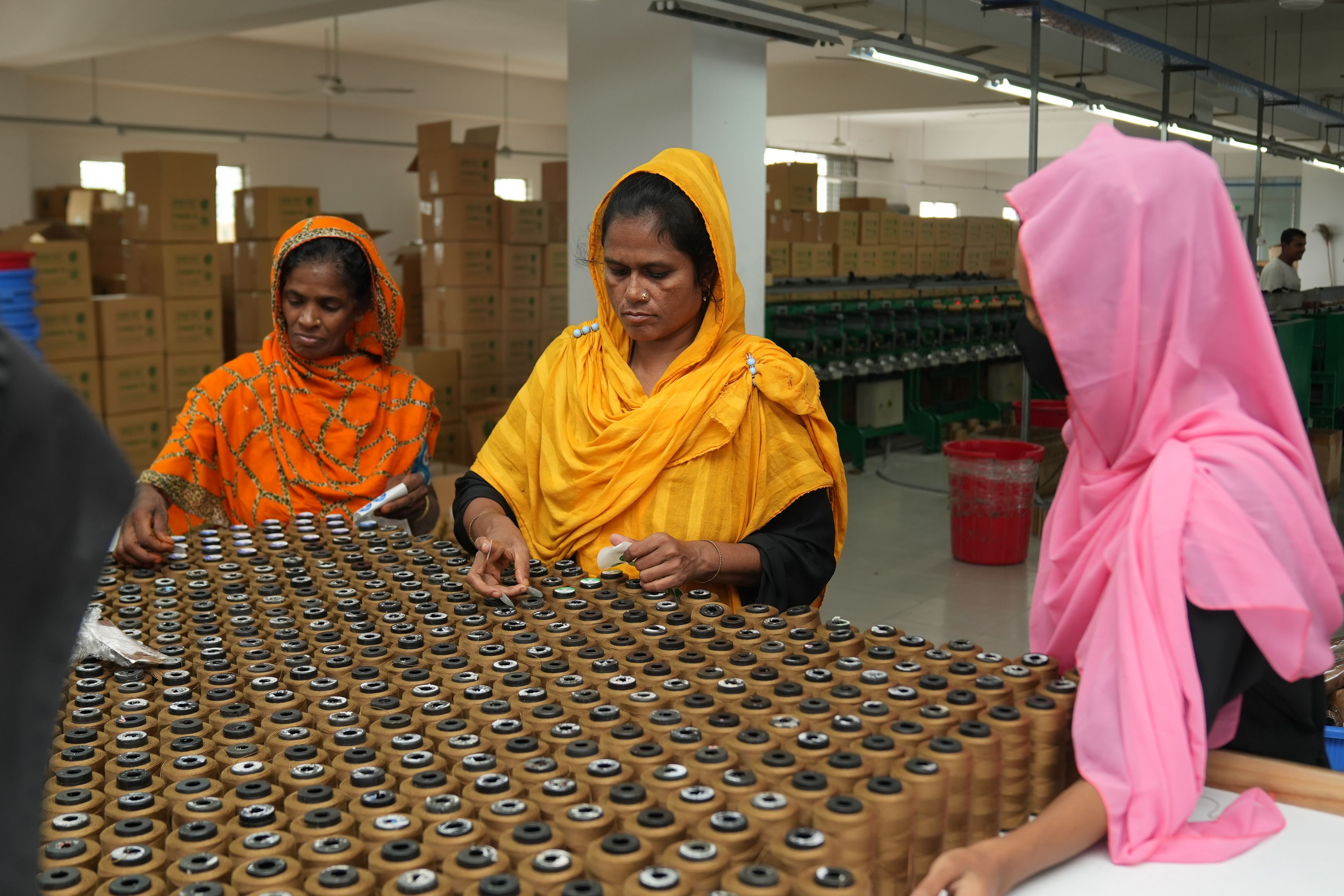 Women's Woven Apparel imported to Saudi Arabia