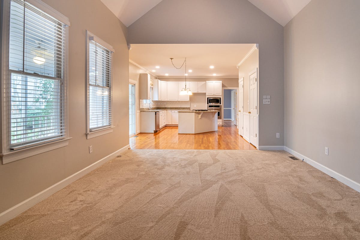 Quels sont les inconvénients du carrelage sur plot ?