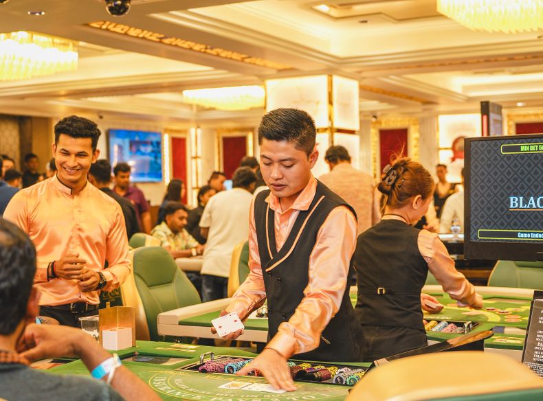 Online Casino: Spielautomaten und Live-Spiele im Überblick