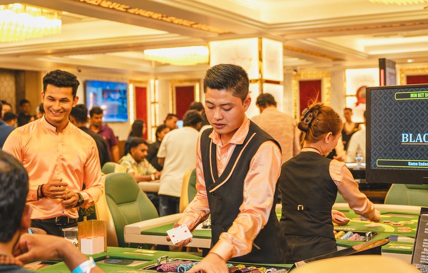Online Casino: Spielautomaten und Live-Spiele im Überblick