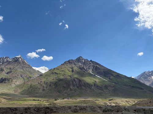 Free Breathtaking view of the snowcapped Zanskar Range under a clear blue sky. Stock Photo