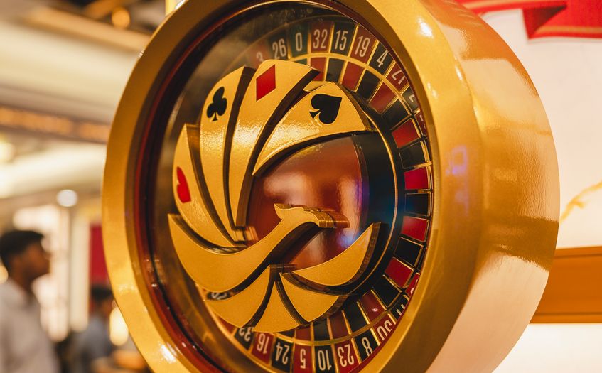 VIP-Lounge eines Online Casinos mit Glücksspielautomaten