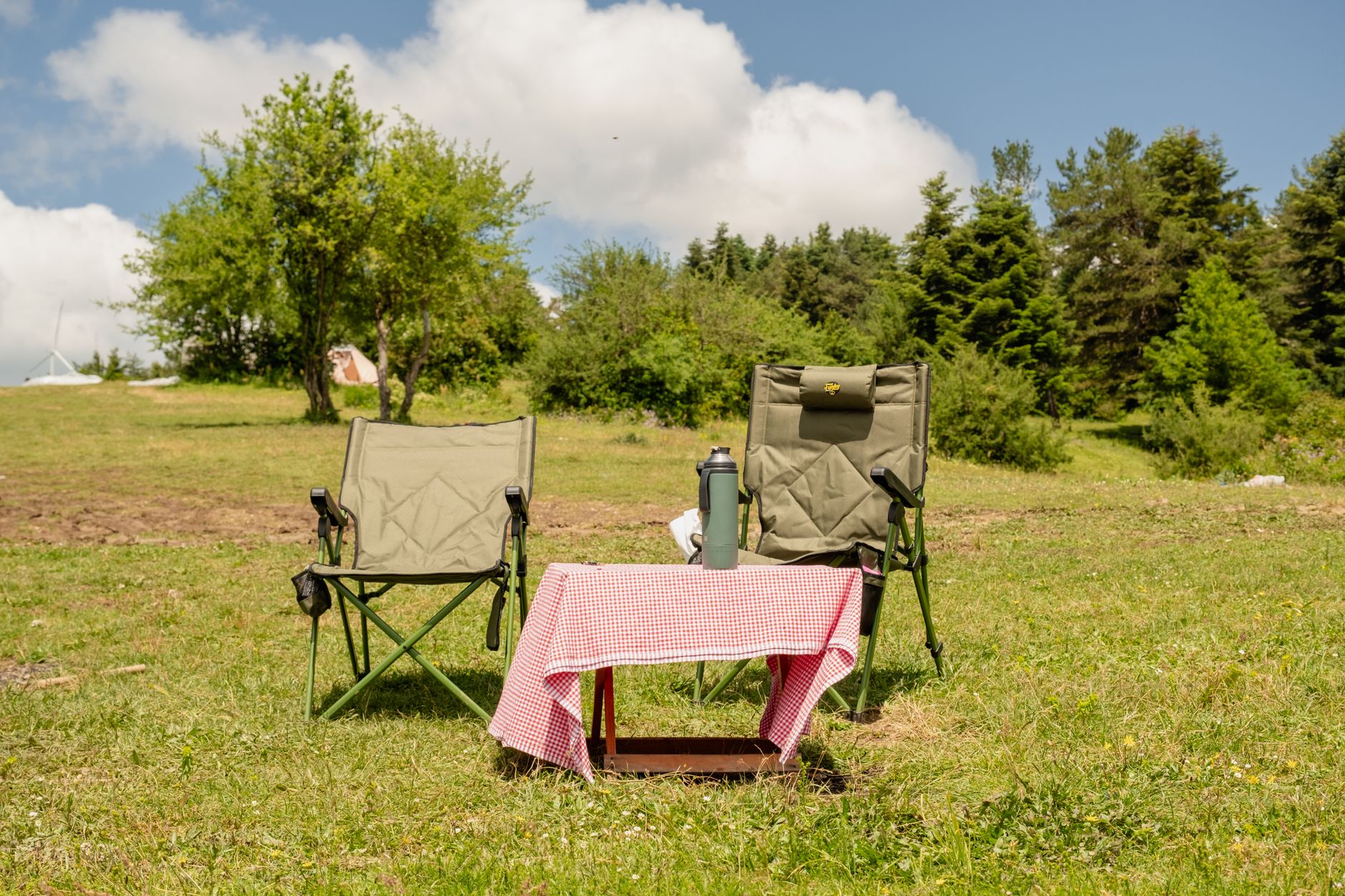 What Camping Furniture Is Needed for a Comfortable Campsite?