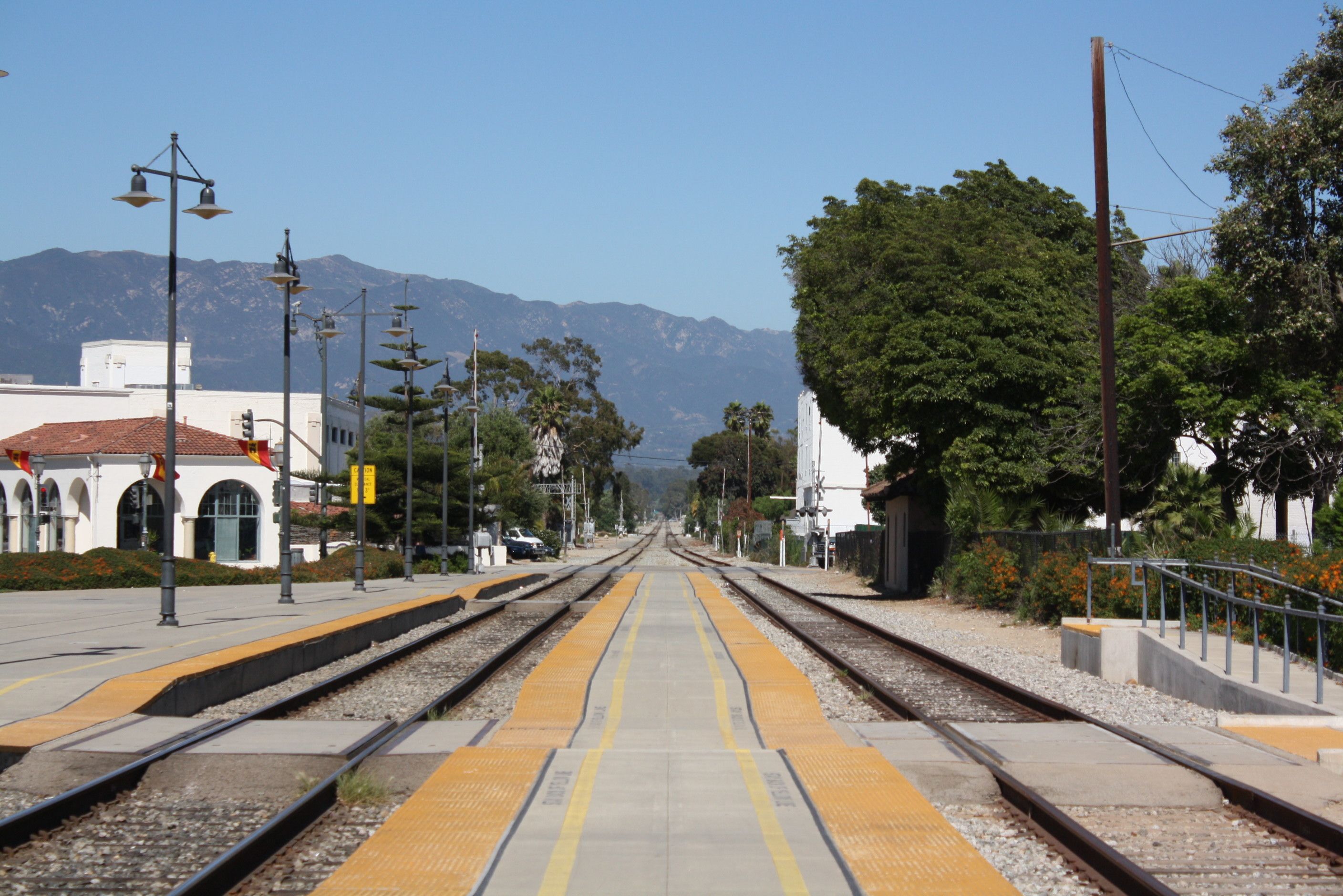 Top Santa Ana, CA Back-To-School Giveaways With No Purchase Necessary: Safe Entry Guide