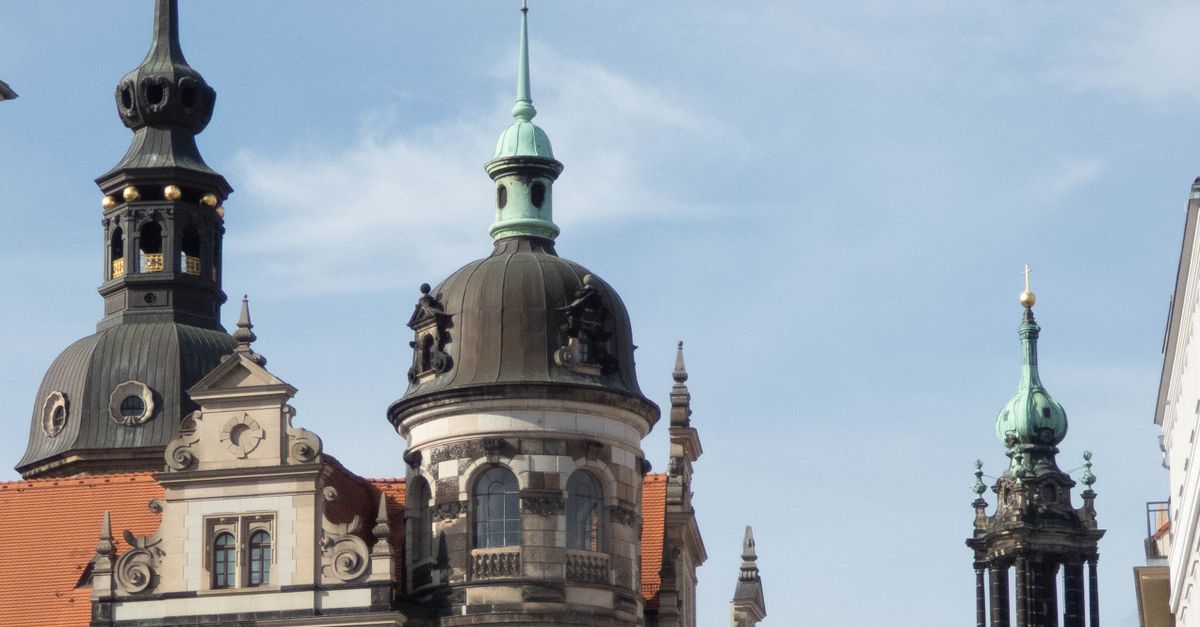 How Gothic style bridged religious and civic spaces in European cities How Gothic style bridged religious and civic spaces in European cities