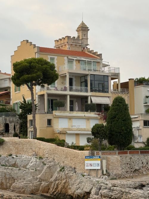 Free Picturesque villa near the coast in Cassis, Provence-Alpes-Côte d'Azur, France. Stock Photo