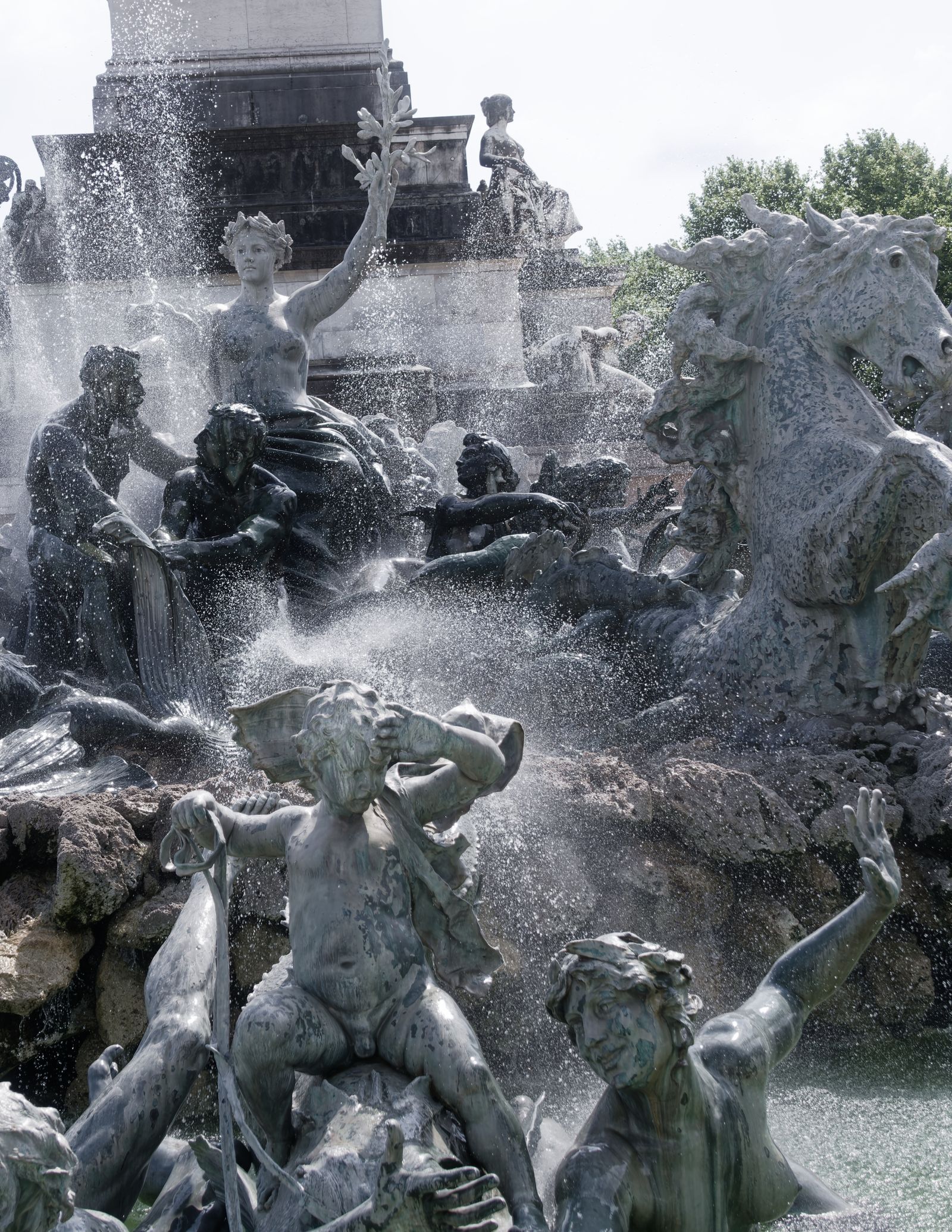 Chevaux et angelots de la fontaine des Girondins, à Bordeaux
