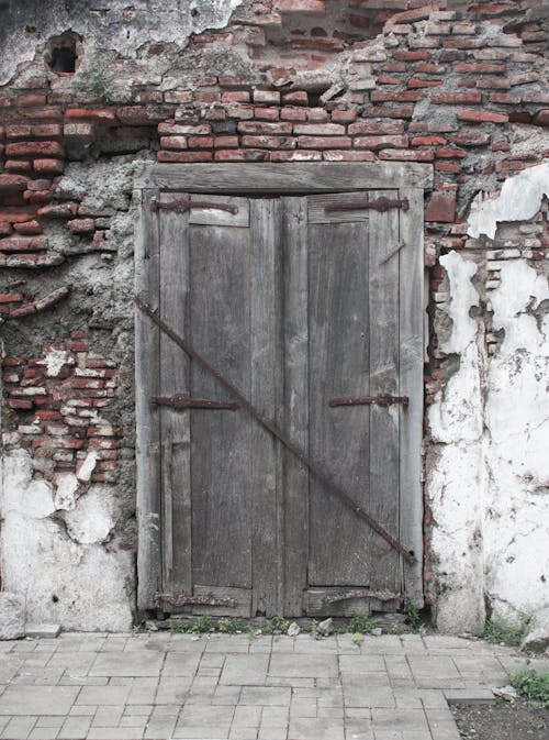 Foto d'estoc gratuïta de de fusta, mur de maons, porta