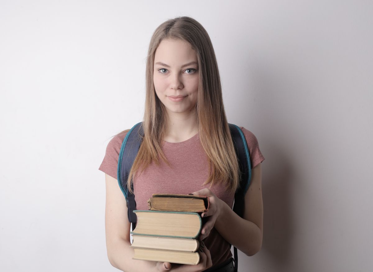 student moves in Totland — Student Moves in Totland — the working end of the job