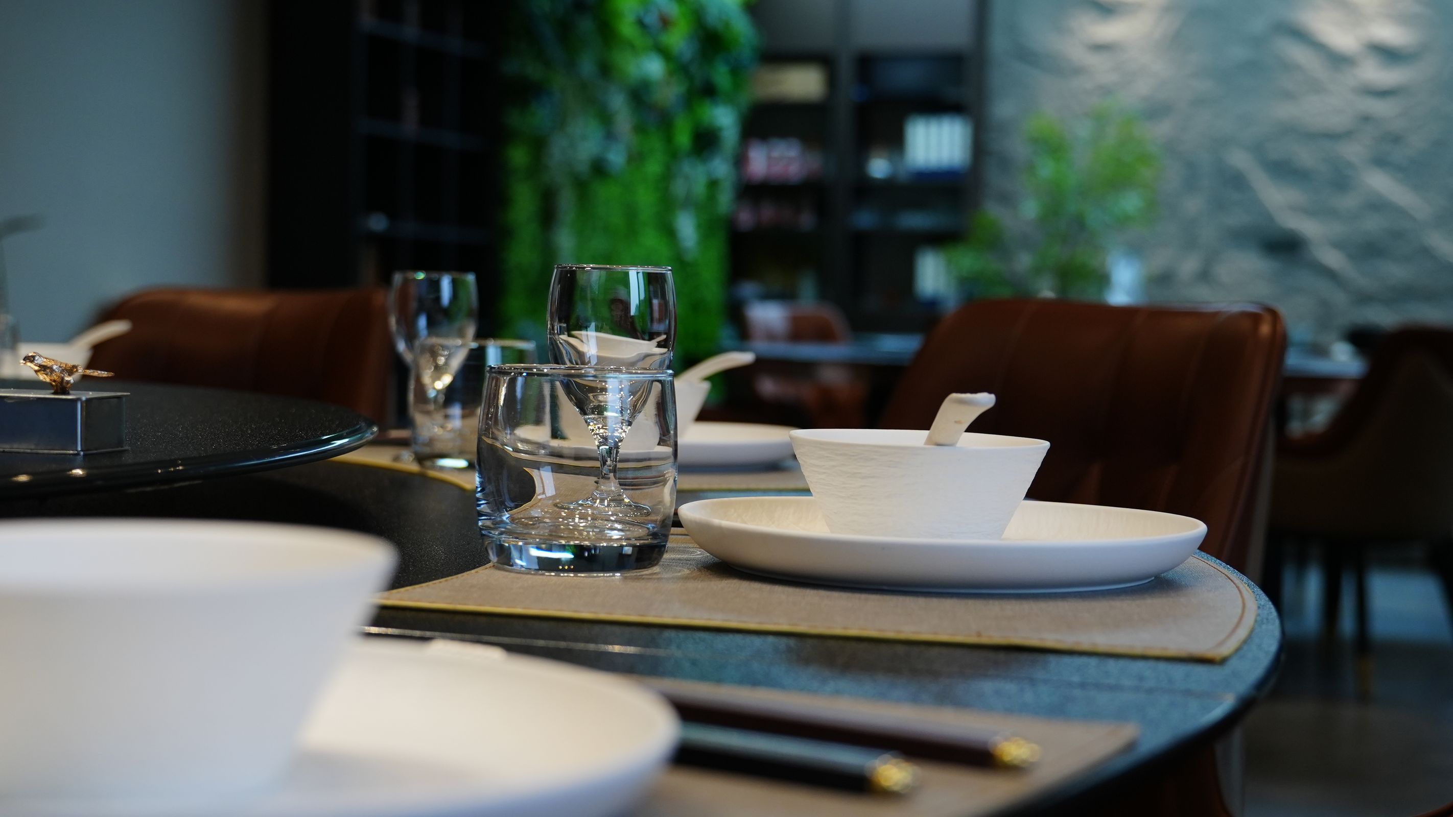 Private dining table