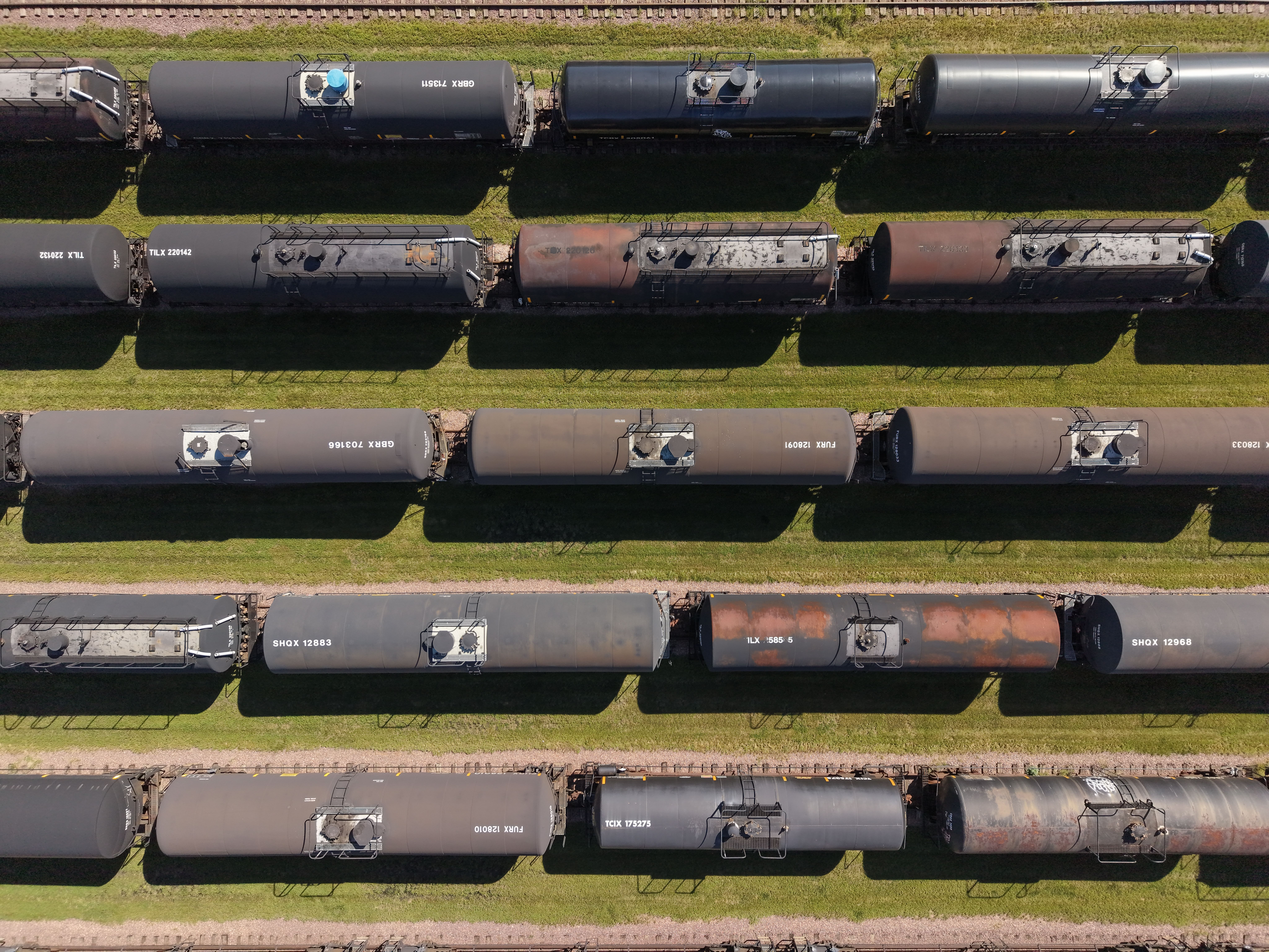 Freight Warning Meets Retail Surge: The IYT ETF Trade