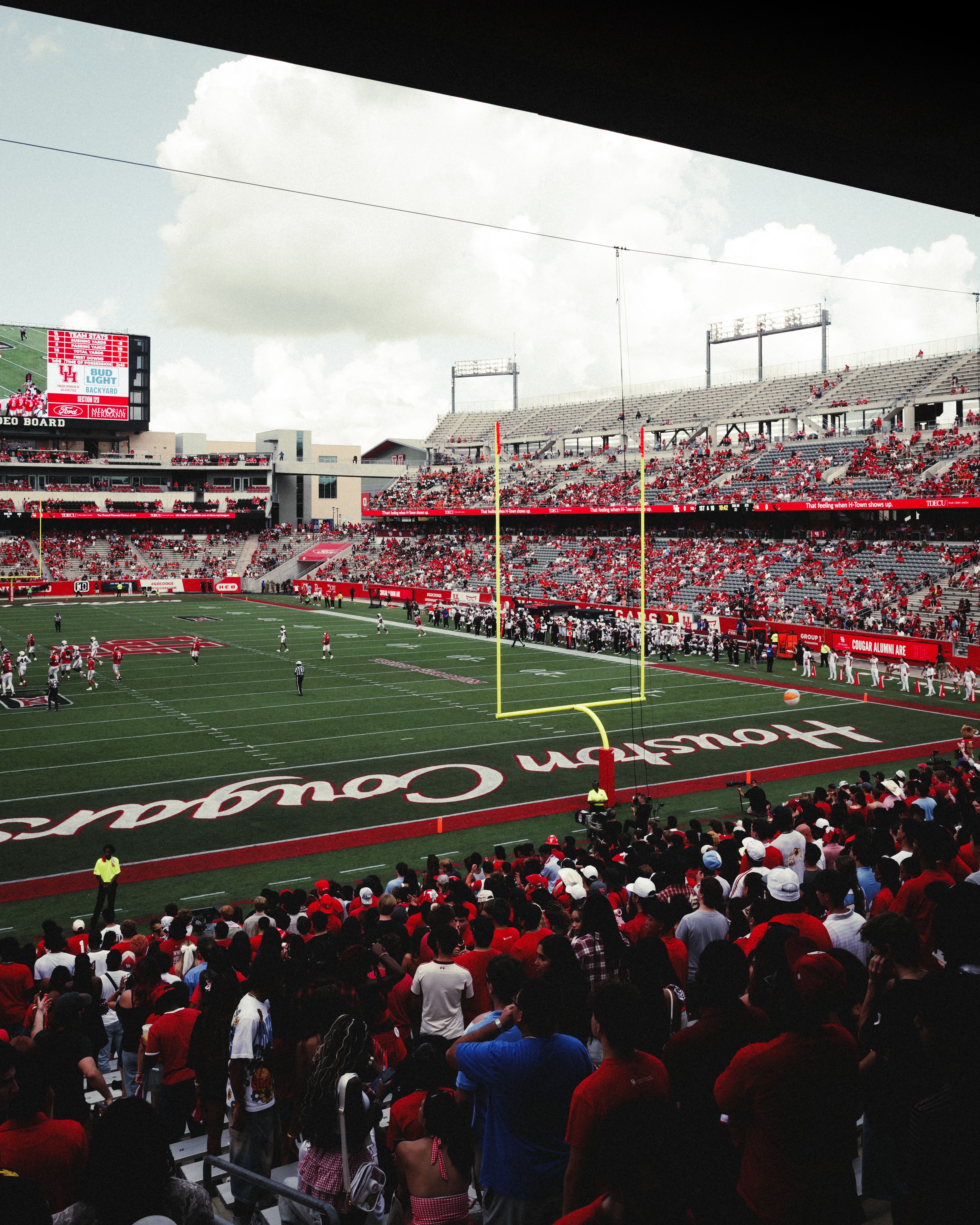 AP Top 25 poll shows shuffling among top college teams after Week 1