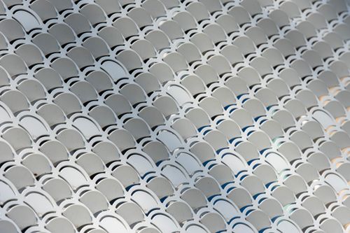 Free Abstract geometric pattern with overlapping reflective shapes creating a modern artistic visual appeal. Stock Photo