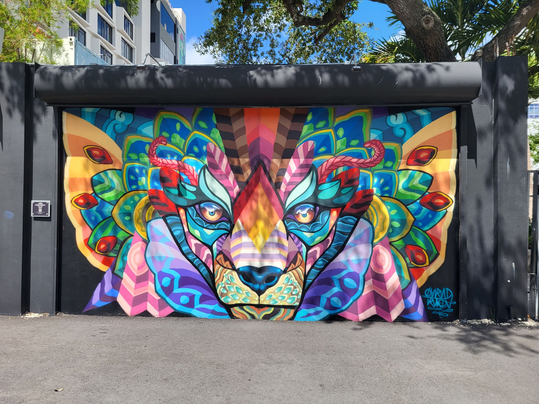 Colorful lion mural at Wynwood Walls, Miami