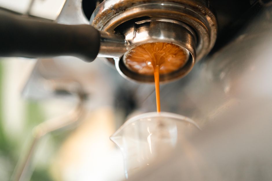 How Coffee Extraction Works: Extraction Yield, TDS, and the 18–22% Range