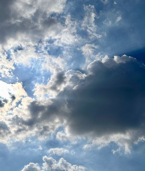 Free A dynamic view of clouds on a sunny day in Suzhou, Jiangsu, China. Perfect for nature themes. Stock Photo