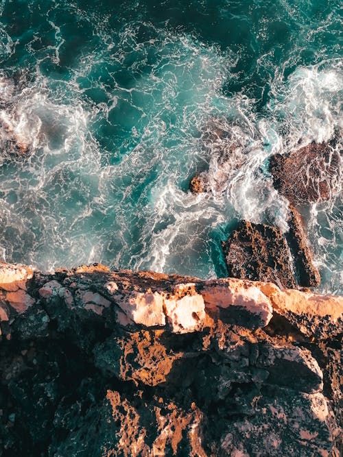 Bezpłatne Darmowe zdjęcie z galerii z formacja skalna, morze, natura Zdjęcie z galerii