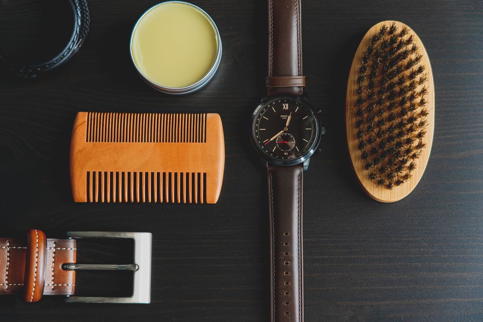 Men's Grooming Kit Guide 2025: What Goes in a Complete Kit, Hair Clippers vs Trimmers, Beard Care Products, and Building vs Buying a Pre-Made Kit