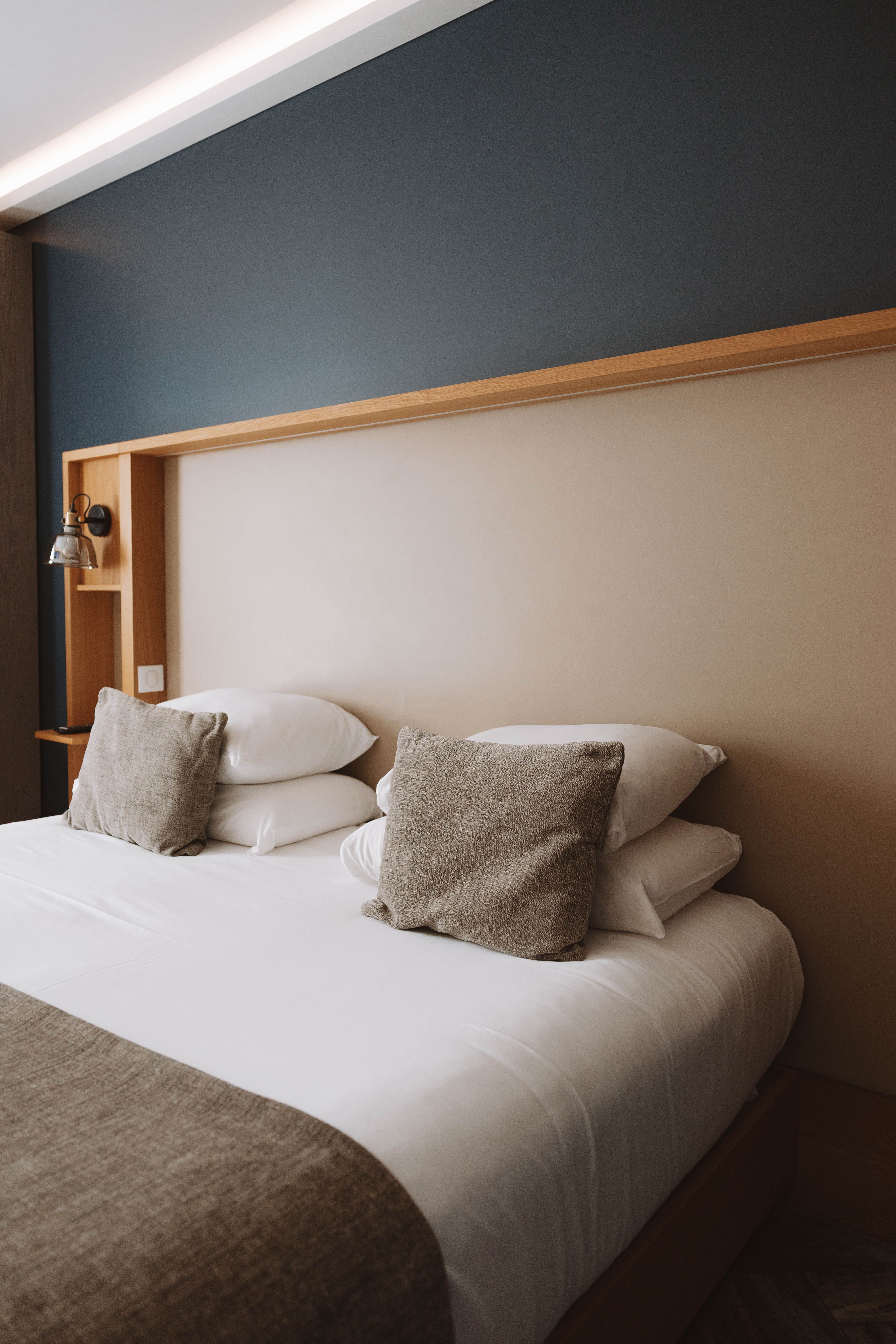 un lit deux place