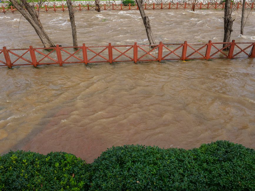 Weather Bureau Issues Heavy Rain Alerts Across 19 Indian States