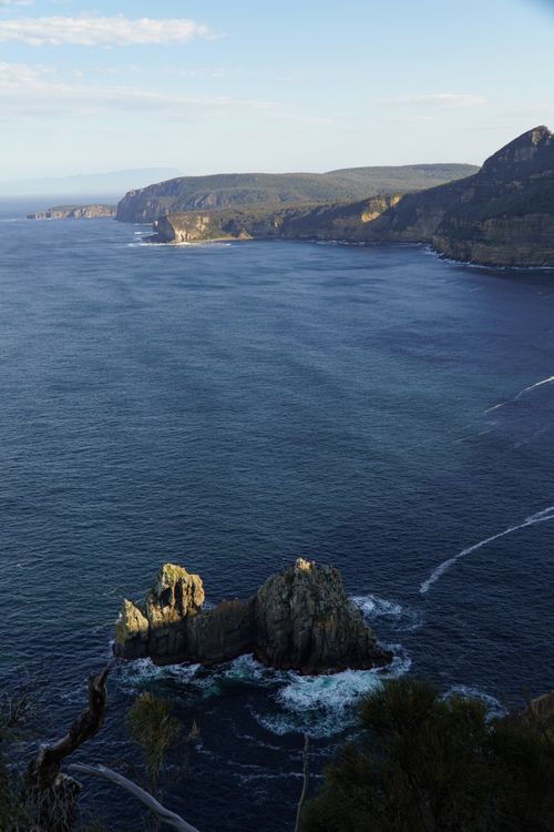 Free Breathtaking aerial view of Cape Raoul's rugged coastline in Tasmania, ideal for travel imagery. Stock Photo