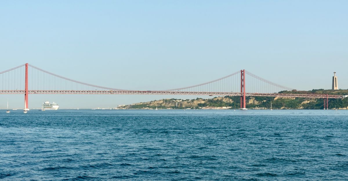 Illustration de l'article « Découvrez les principaux quotidiens portugais et leur impact médiatique »