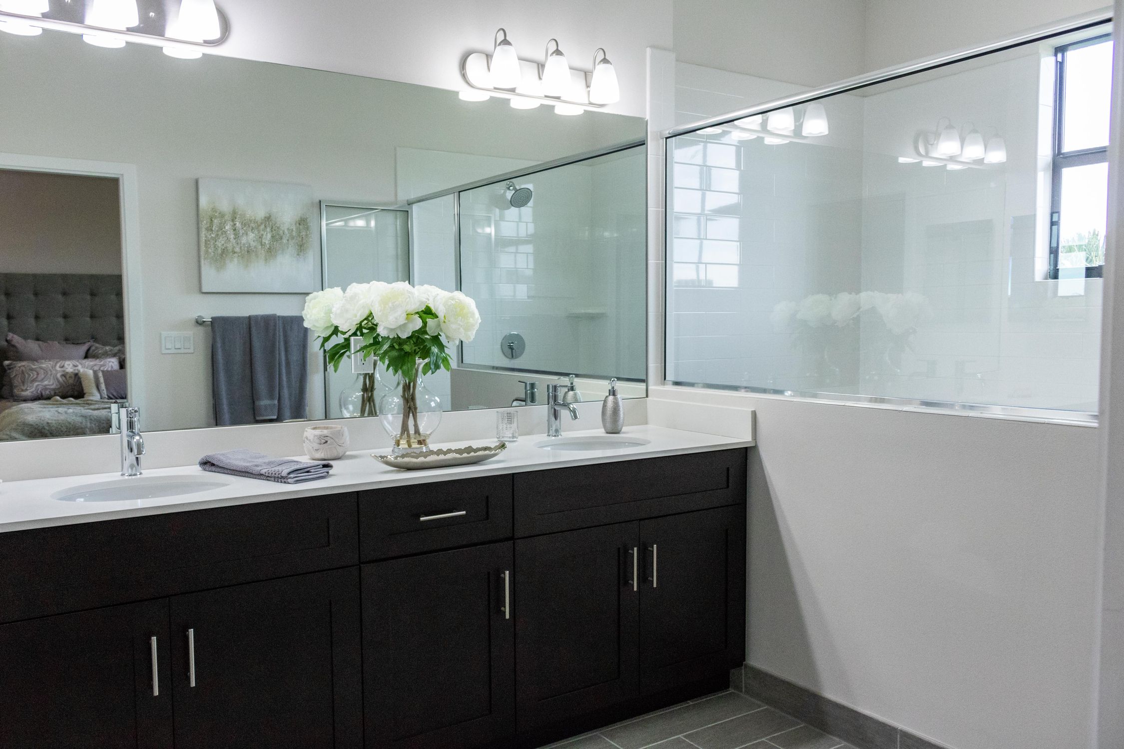 6 black and white bathroom decor ideas for minimalist lovers 9 Rustic Bathroom with Black & White Shiplap Wall