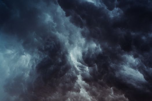 November begins with dry spells on Sunday as cyclone concerns emerge