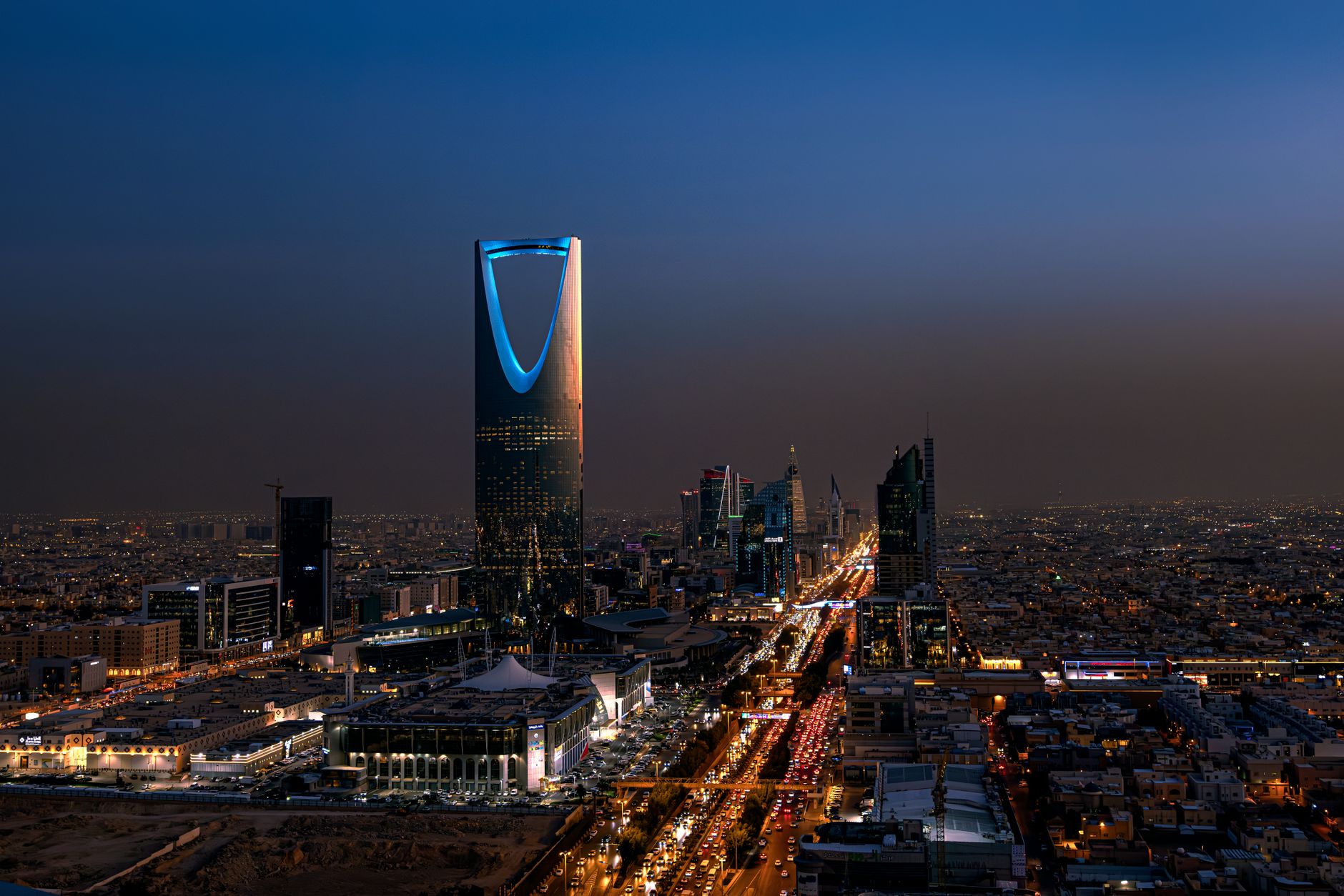 Brent crude rises to $108 after Saudi Arabia closes pipeline