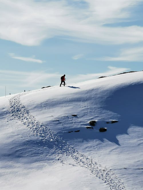 Photos gratuites de aventure, colline, couvert de neige