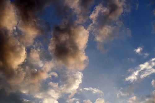 Free A vibrant sky with dramatic clouds captured over Paraná, Brazil. Stock Photo