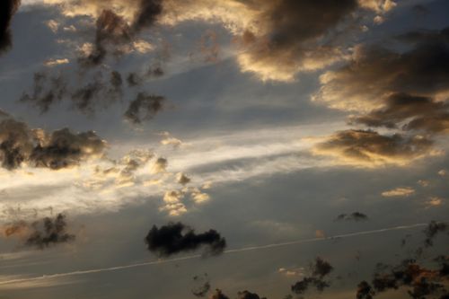 Free Captivating sky with dramatic clouds at sunset over Paraná, Brazil. Stock Photo