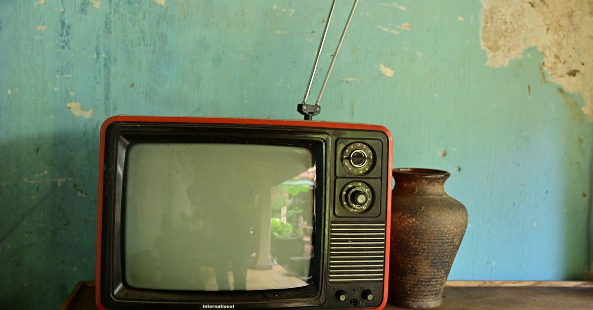 Jaki telewizor kupić — OLED, QLED czy LED (i jaka przekątna)