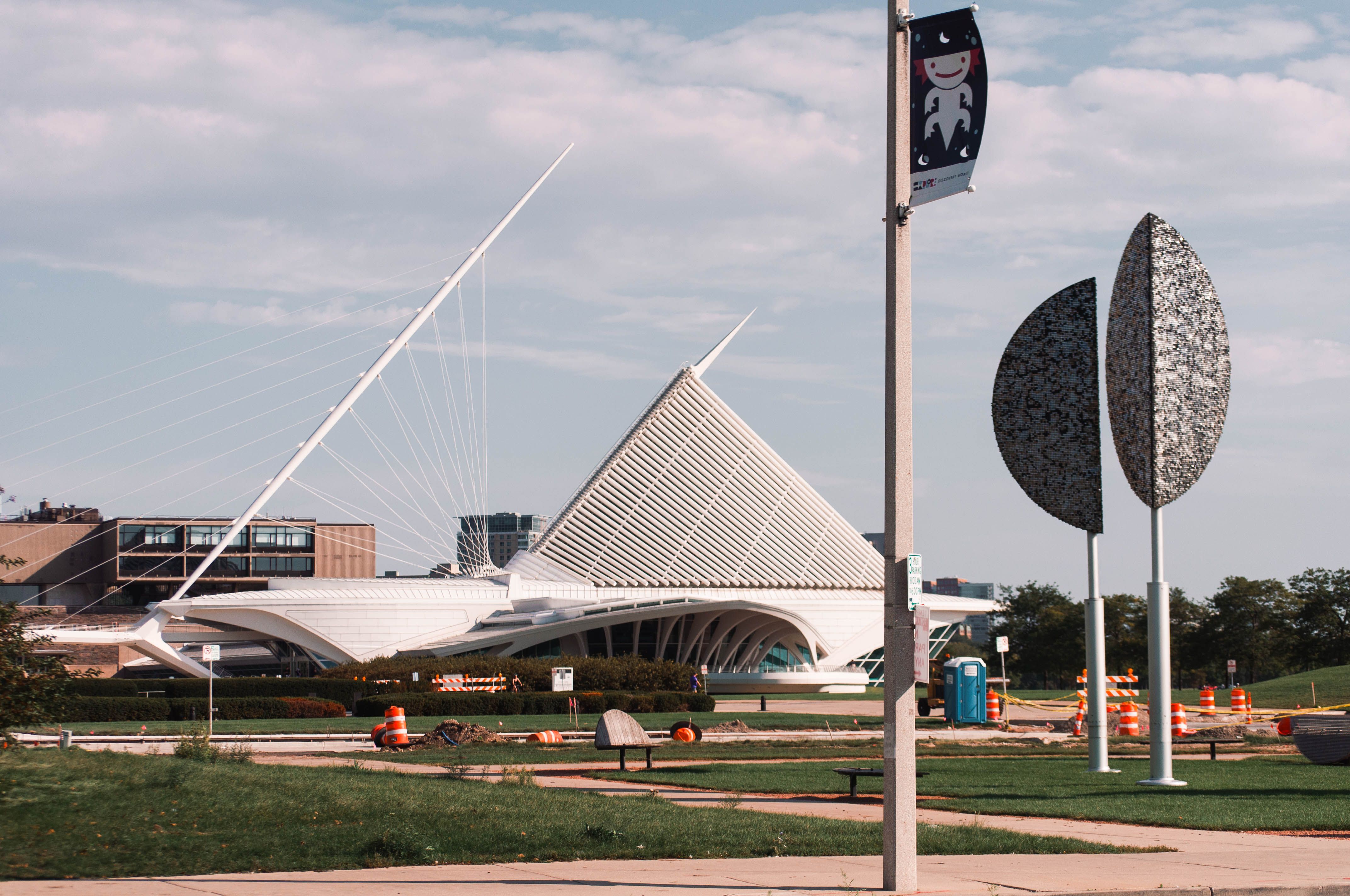 Holiday Giveaways in Milwaukee, WI: Updated 2026 List for Local Winners