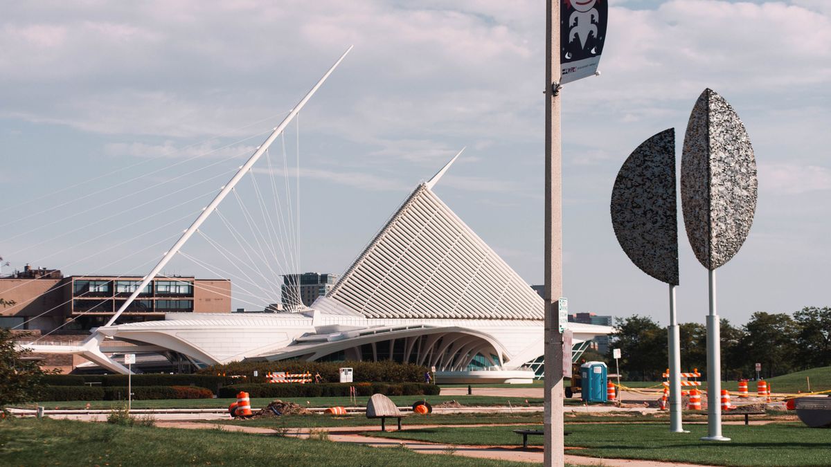 Holiday Giveaways in Milwaukee, WI: Updated 2026 List for Local Winners