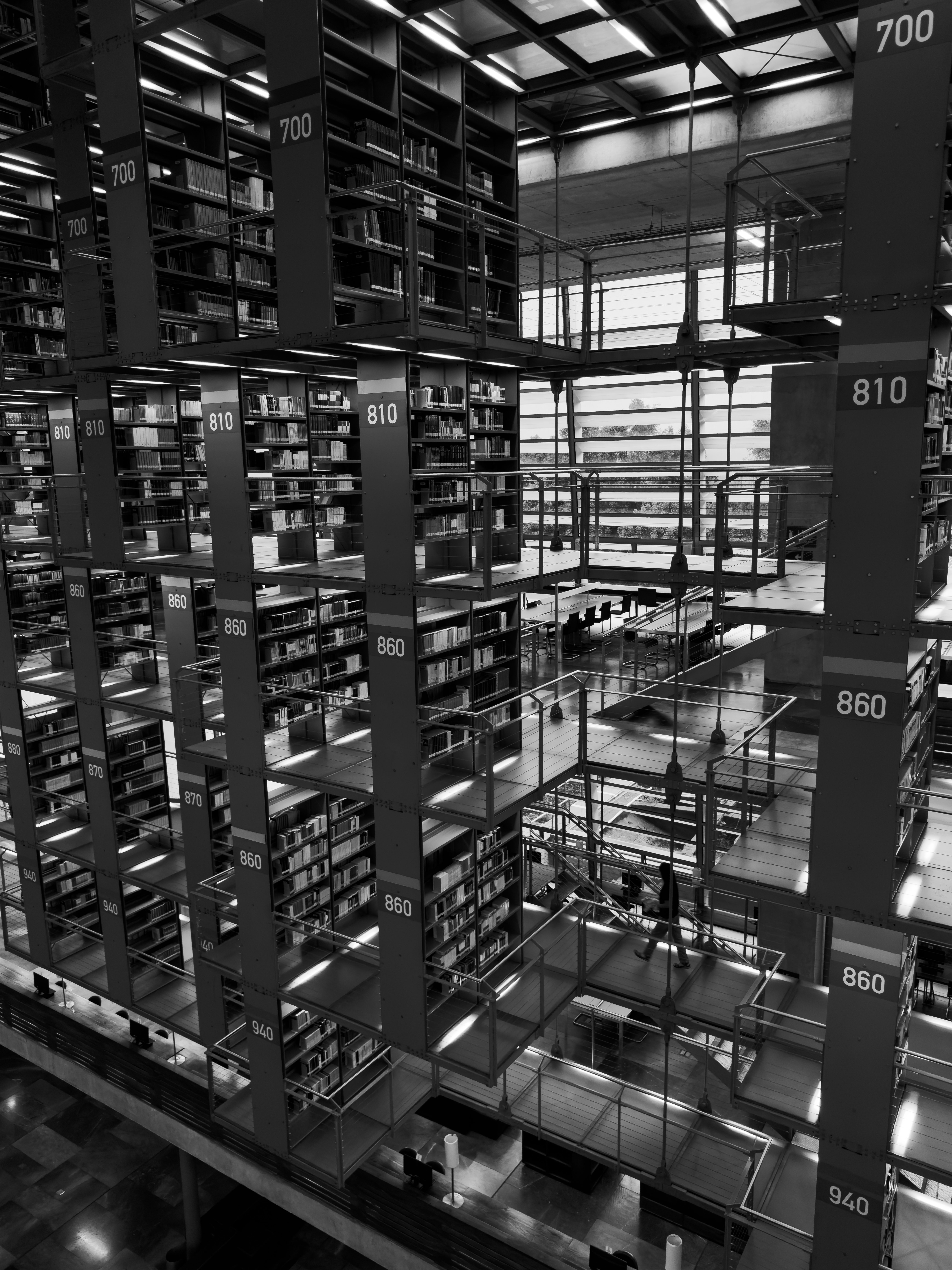 Top 10 architecturally impressive libraries that inspire visitors and redefine learning spaces