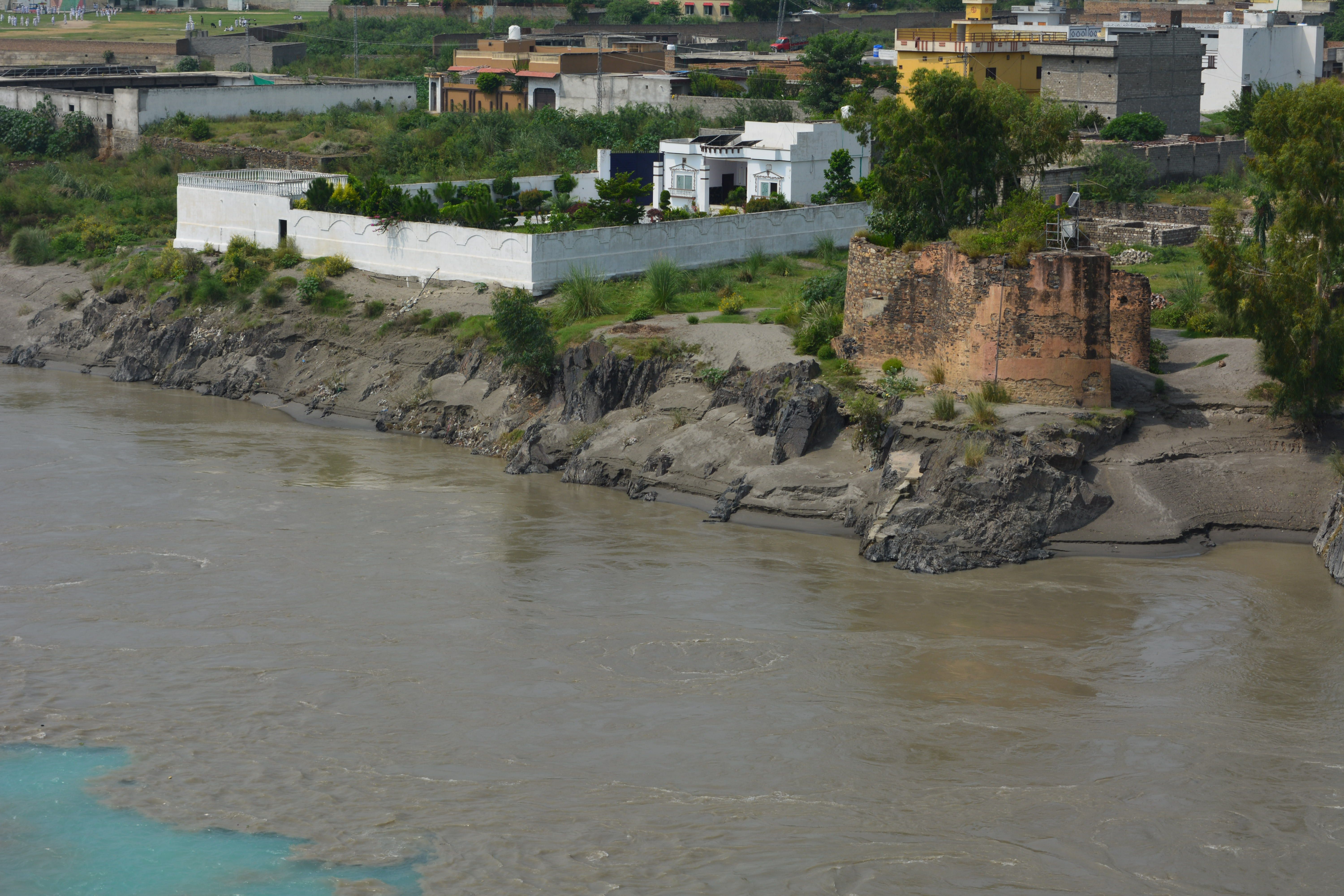 Pakistan thanks Trump for 'timely intervention' in Op Sindoor, renews Indus Waters Treaty warning | World News news update image
