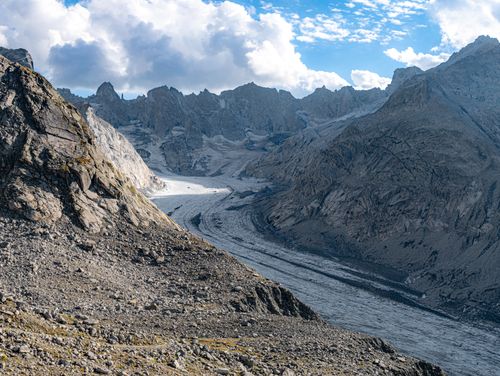 Free Breathtaking view of rugged mountains and glaciers in Bregaglia, capturing alpine grandeur. Stock Photo